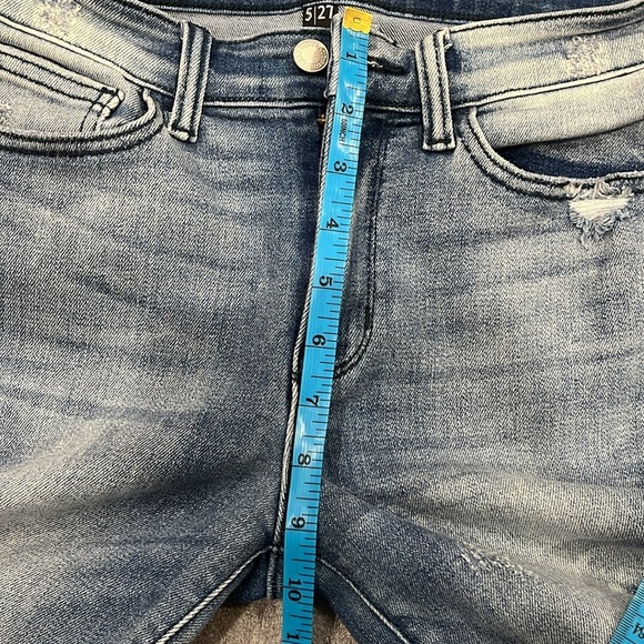 [5/27]Judy Blue Skinny Fit Light Washed Distressed mid Rise Stretch Jeans - Picture 4 of 8